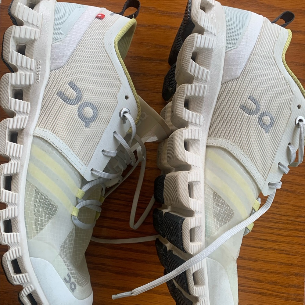 On Running Cloud X Shift in Light Yellow